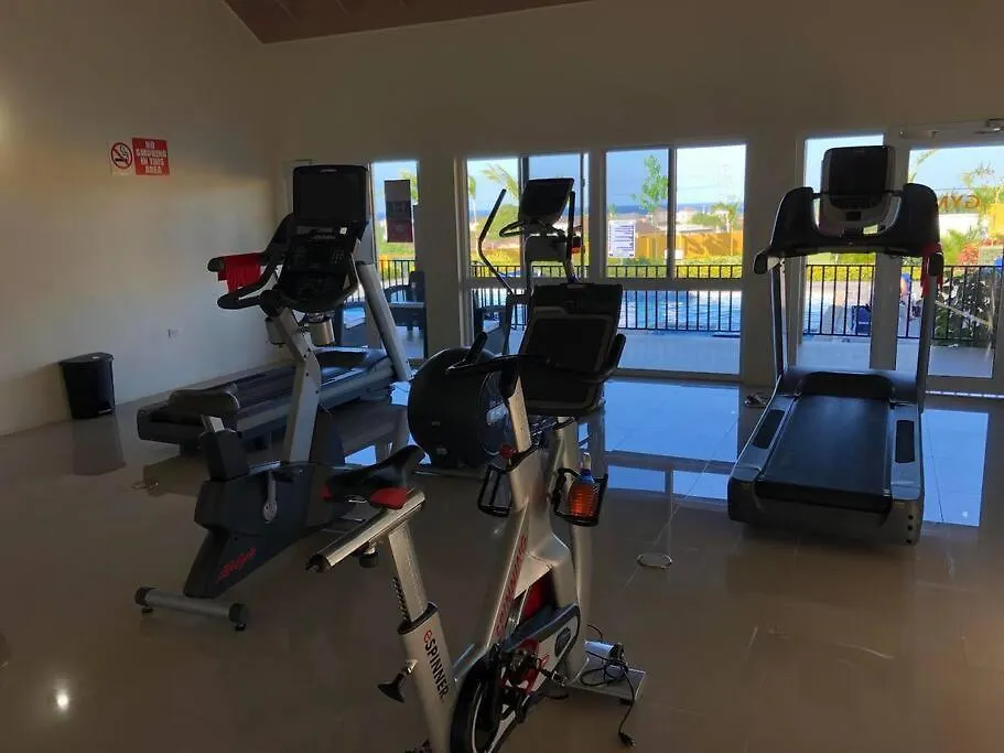 Tropical Escape, 2 Bedroom Vacation Oasis Florence Hall Jamajka