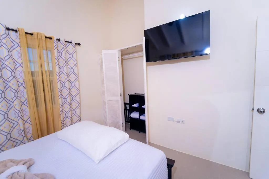 Tropical Escape, 2 Bedroom Vacation Oasis Florence Hall 0*,